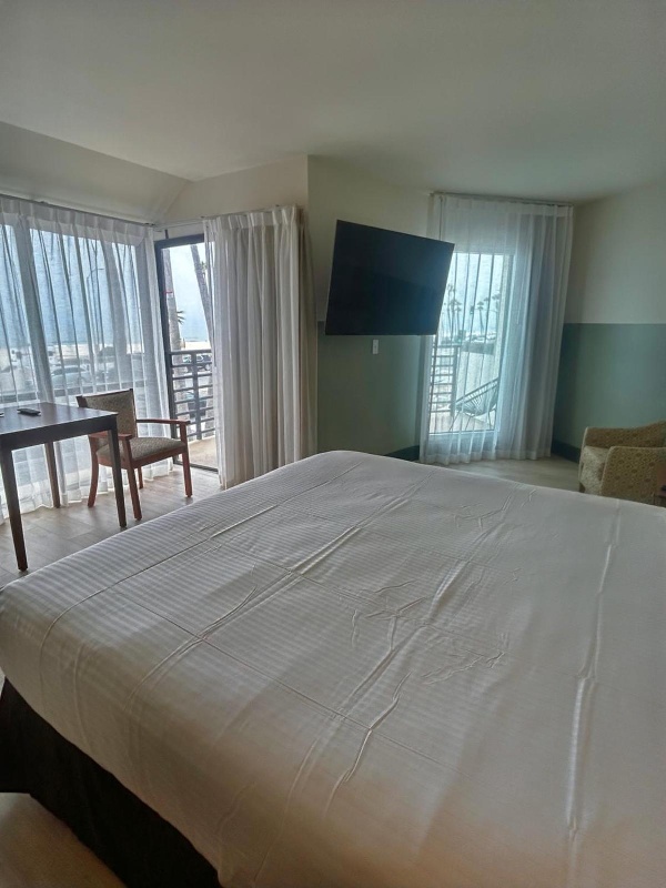 HUNTINGTON BEACH INN image 2